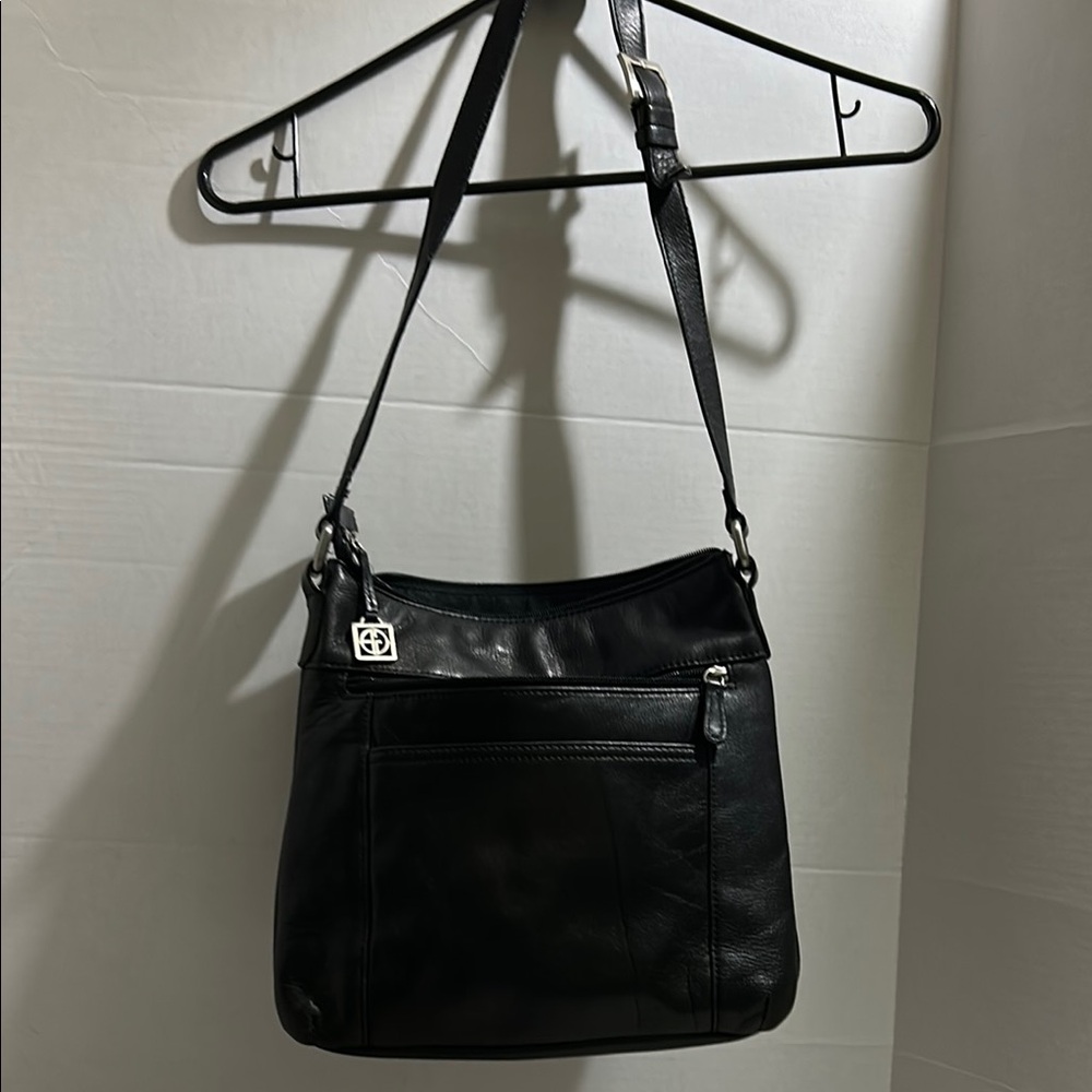 Elegant Black Leather Shoulder Bag